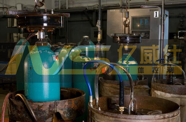 气瓶表测水压试验机设备客户现场实拍图2 气瓶表测水压试验机设备客户现场实拍图2